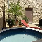 , Coeur De Village « sous Le Clocher»