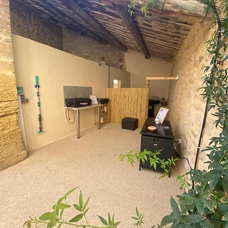 , Coeur De Village « sous Le Clocher» Pujaut