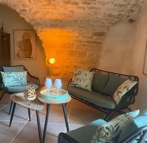 , Coeur De Village « sous Le Clocher»