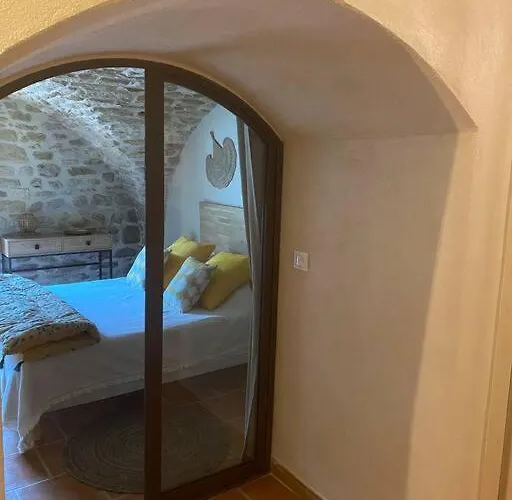 , Coeur De Village « sous Le Clocher» Pujaut