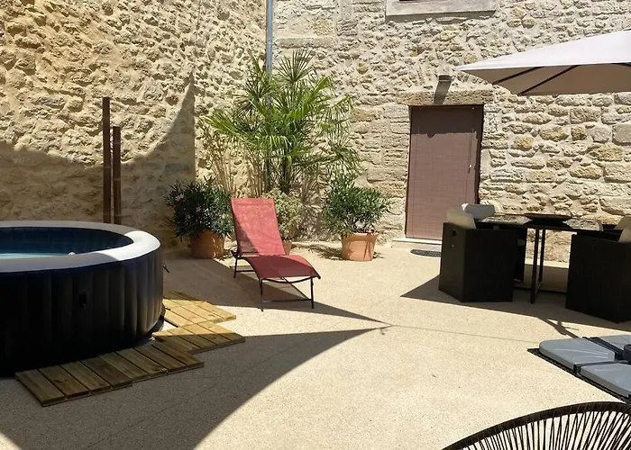 , Coeur De Village « sous Le Clocher» * Pujaut